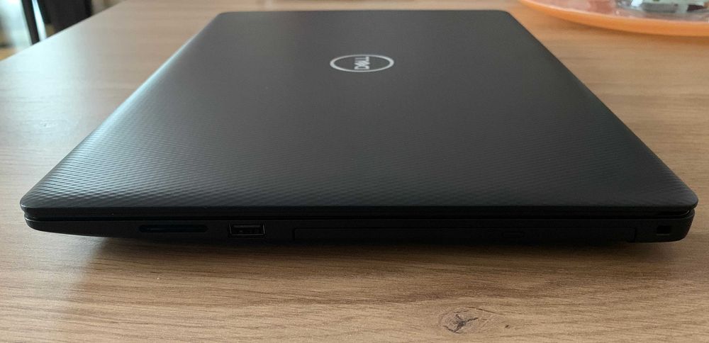 Ideal pentru scoala! Laptop Dell Inspiron 15 3000 intel i3 7th gen