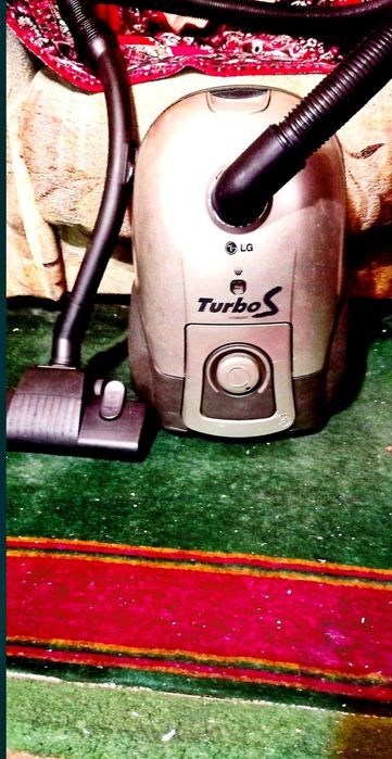 Пылесос LG Turbo-S