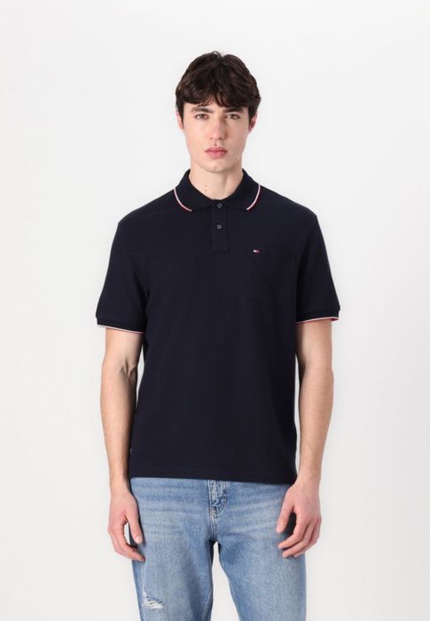 Футболка Tommy Hilfiger. L.