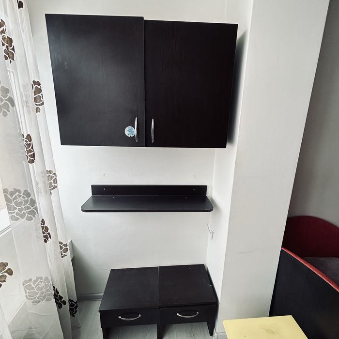 Mobilier in stare foarte buna ,îngrijit fara defecte !