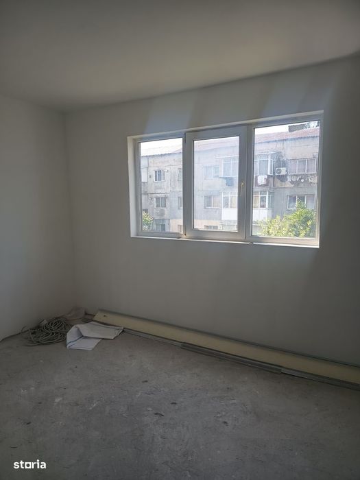 Vanzare apartament 3 camere semifinisat Targoviste- zona Hala