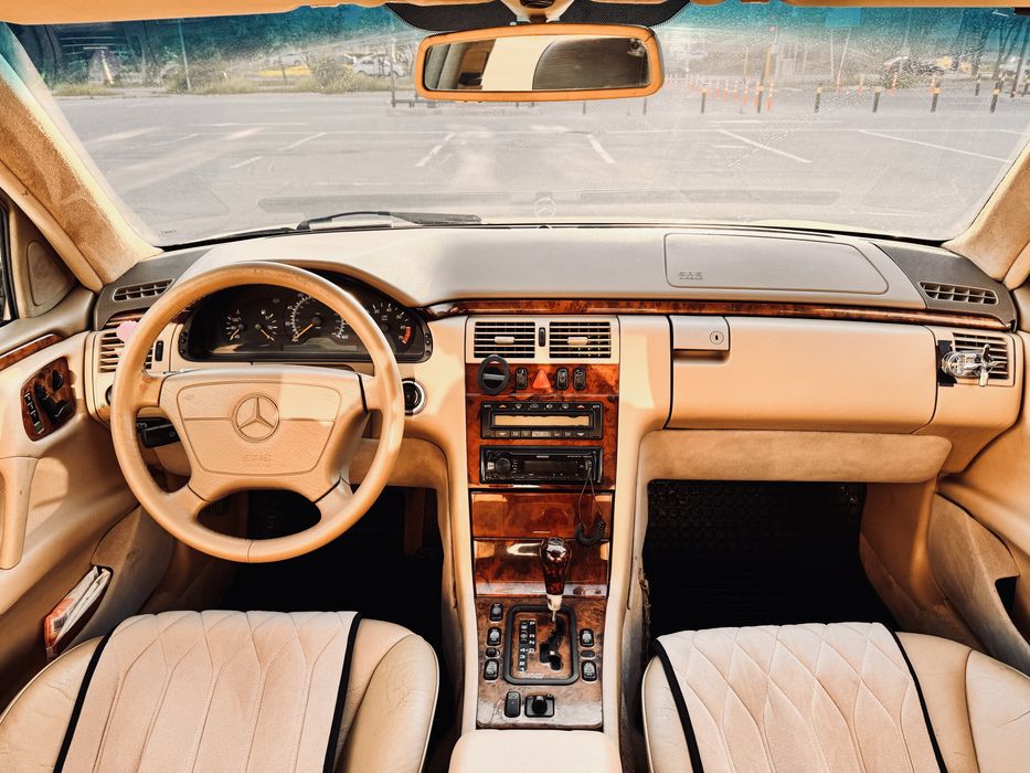 Продам Mercedes E320 w210 в отличном состоянии