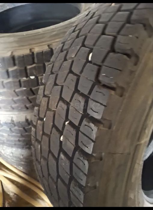 Продам шины на грузовое авто