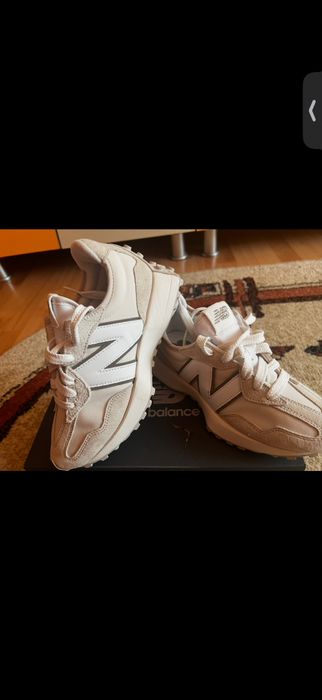 Adidași new balance 327