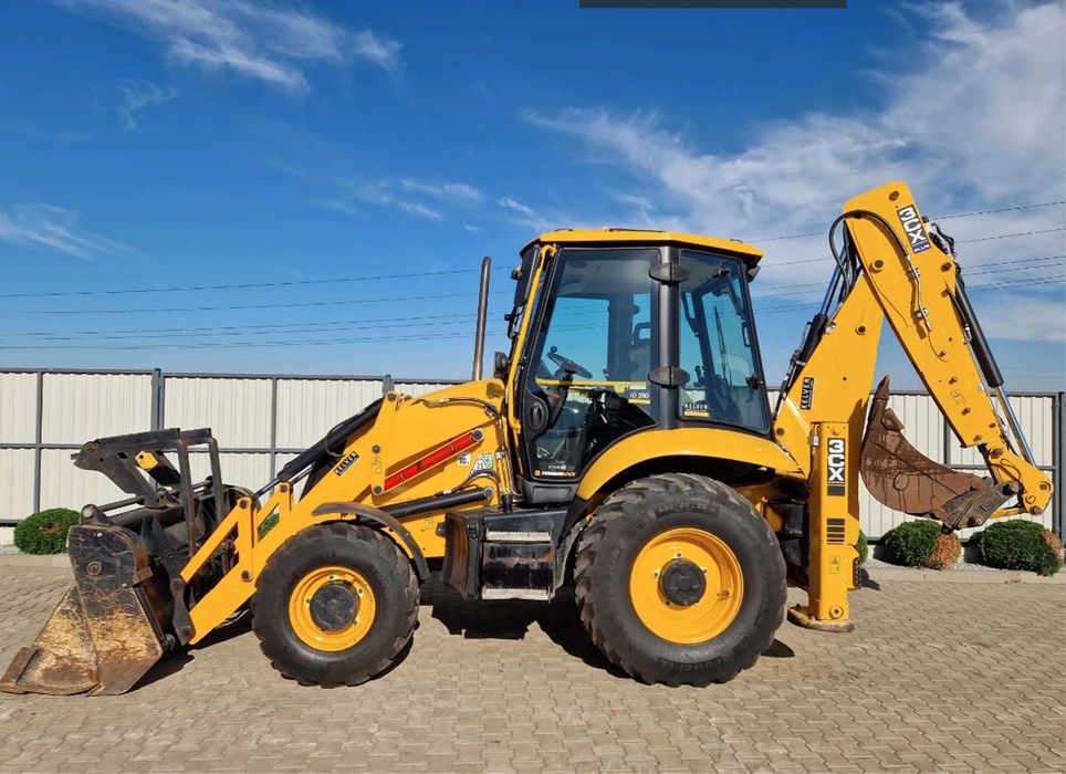 Buldoexcavator JCB 3CX Plus, an 2021, telescopic cupa multifunctionala