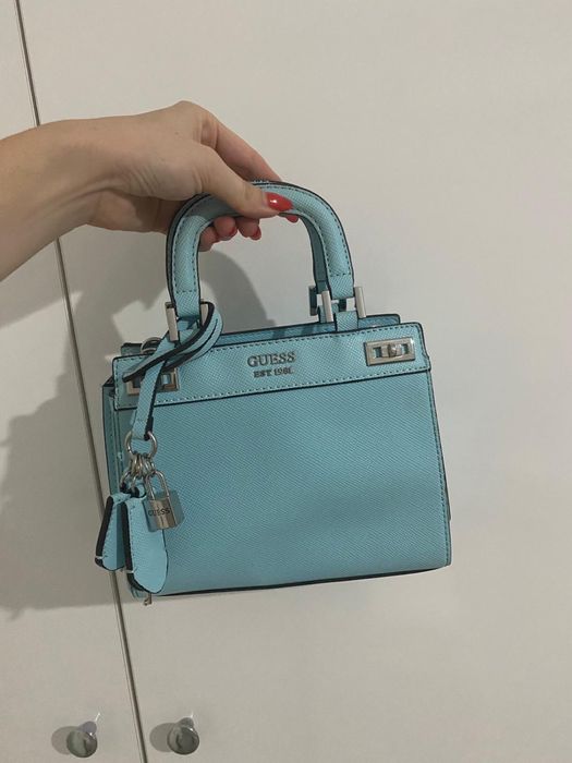 Чанта Guess