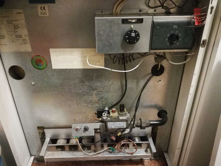 vand Centrala termica DE DIETRICH 48KW + Boiler apa calda 130 L pe gaz