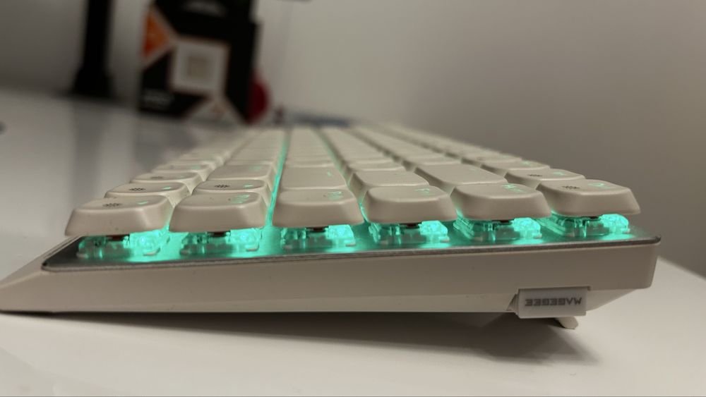 Tastatura Mecanica Gaming Timebox, Wireless, 2.4G, Bluetooth, iluminare RGB, 84 taste Ultra-Slim