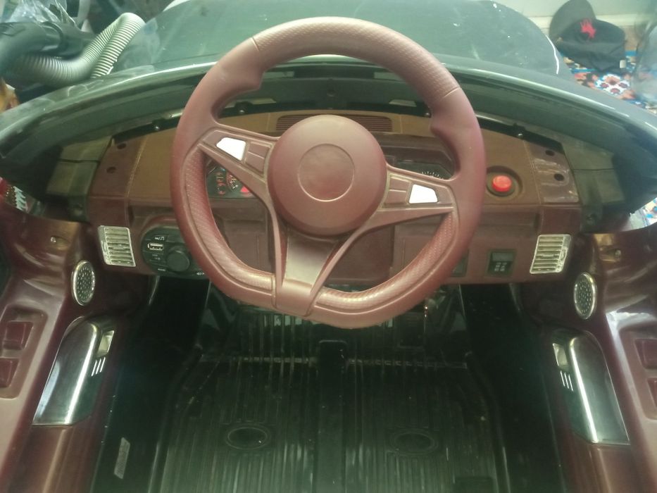 River Roger bolalar avtomabili