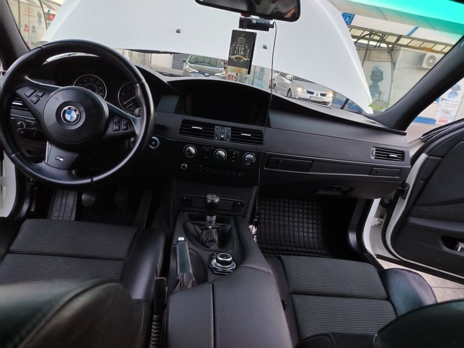 BMW E60/ Lci/520d/2009/Manuala/M-Paket/proprietar