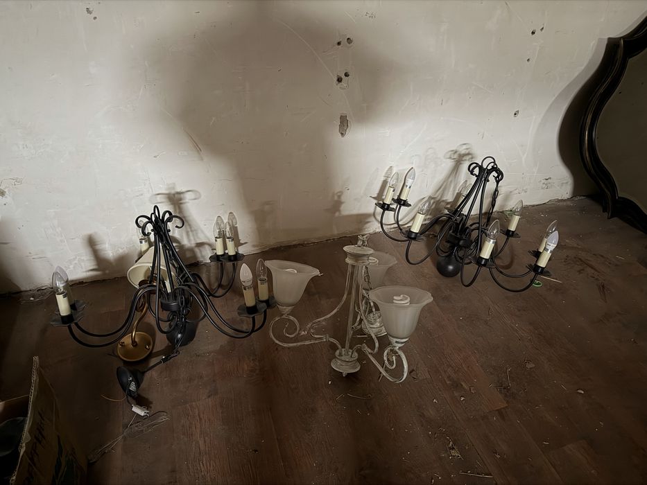 Люстры в хорошем качестве. Зеркало