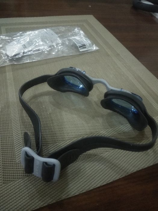 Очки для плавания