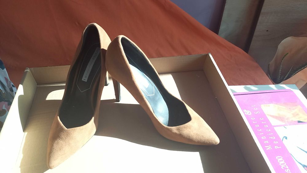 Обувки 38н Bershka