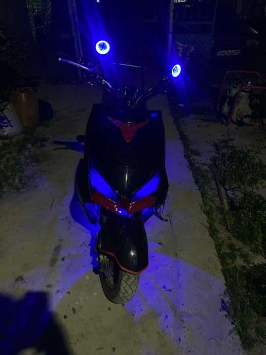 Продаю срочно м8 про