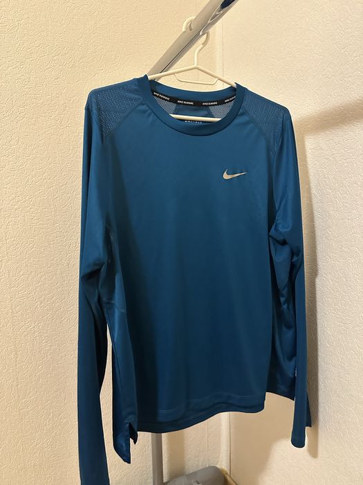 Блуза Nike за бягане