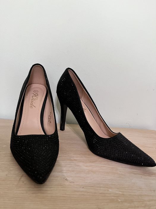 Високи дамски обувки