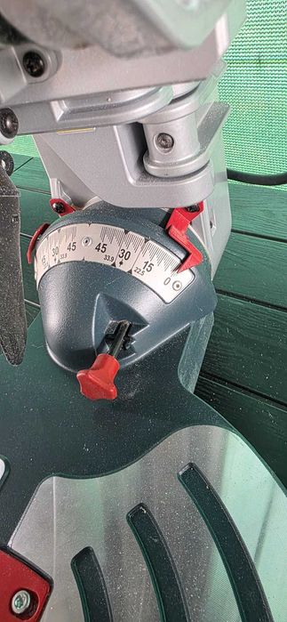 Fierastrau ciurcular stationar