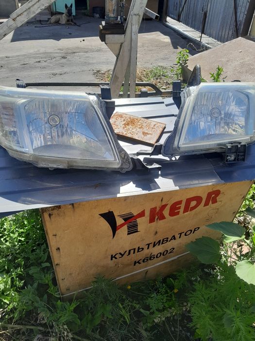 Фары Хайлюкс оригинал