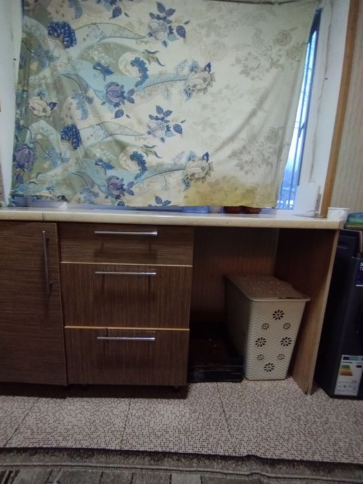 Срочно!!  Кухонный гарнитура