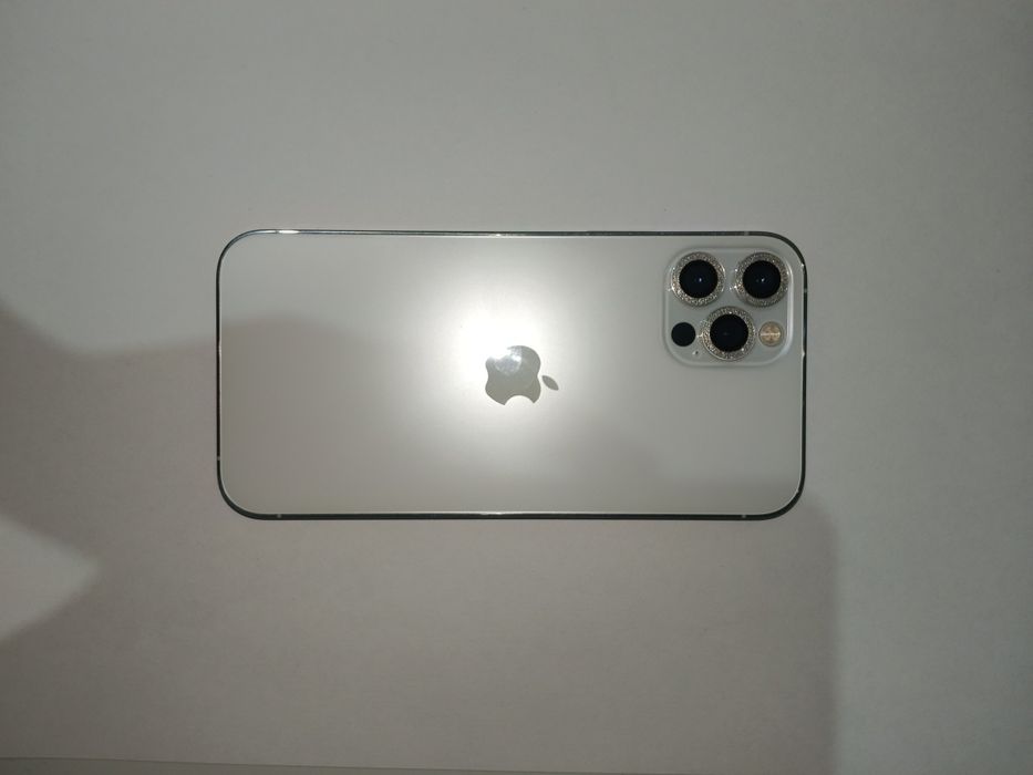 Айфон 12 про  сатылады