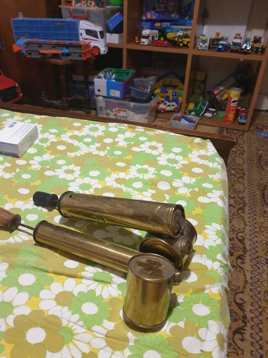 Diverse produse vechi din bronz si alama,modele deosebite.