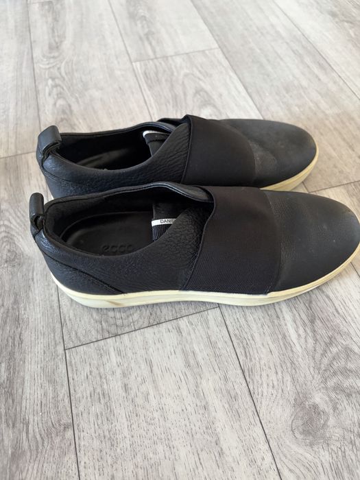 Продам женские слипоны 35 р