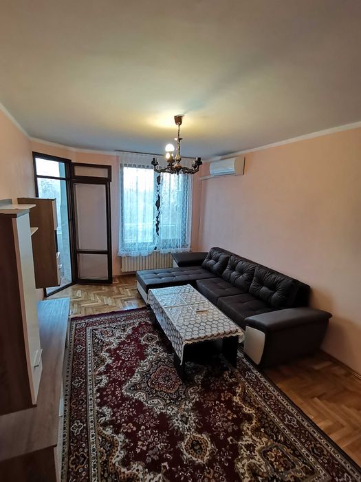 Дава се под наем Двустаен апартамент в Бургас, Славейков - 70 кв.м за 204 € - Снимка #1