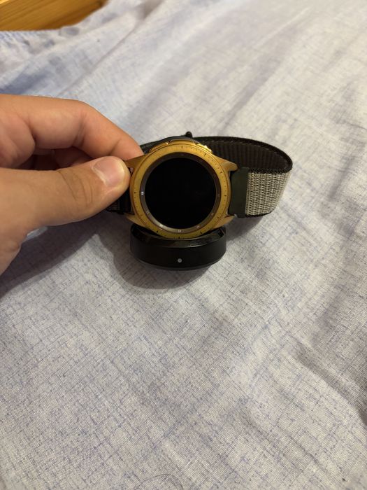 Часы Galaxy Watch