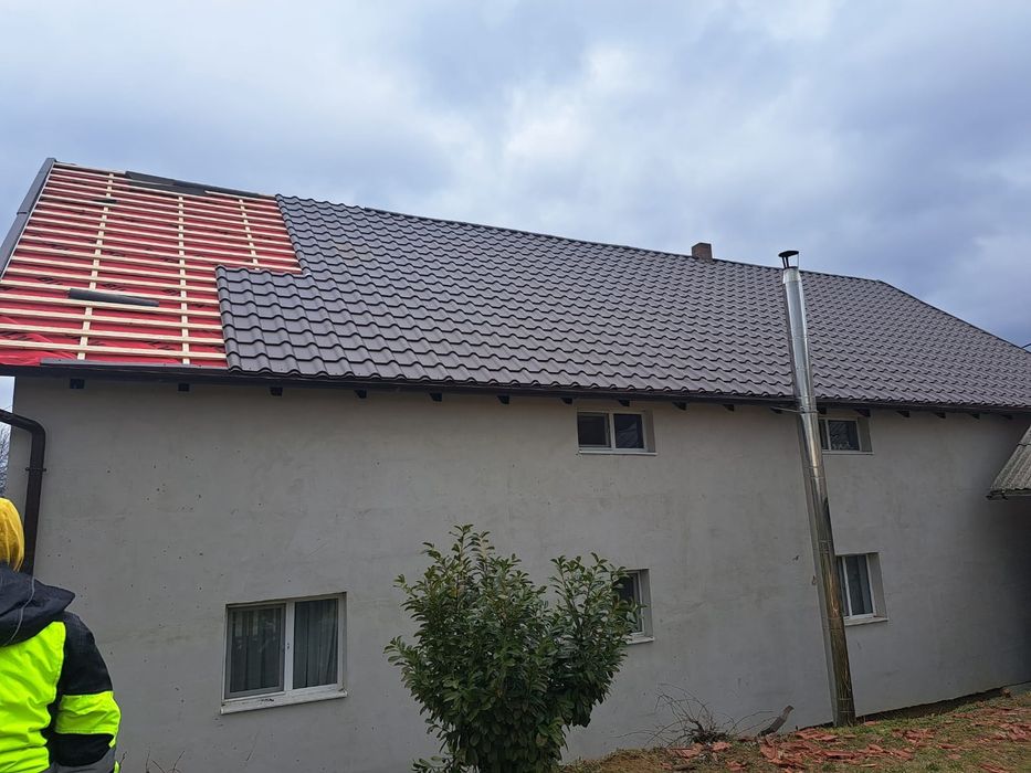 Oferim servicii complete de montaj acoperișuri pentru case noi sau renovări totale, începând cu consultanță gratuită și evaluare detaliată la fața loc
