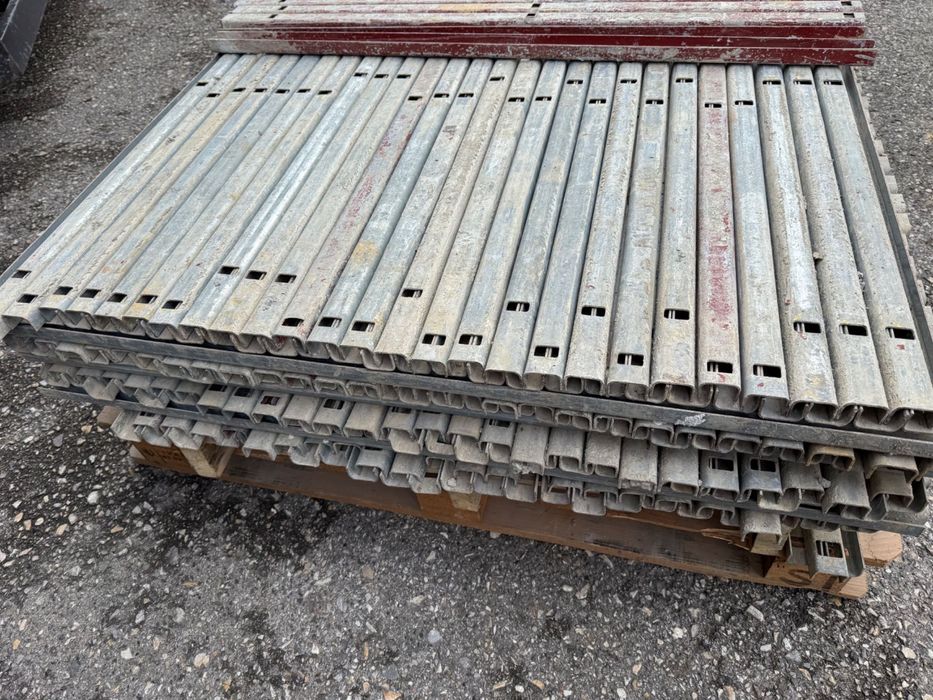 Montanti de 100 cm in U fara cioc - Italia
