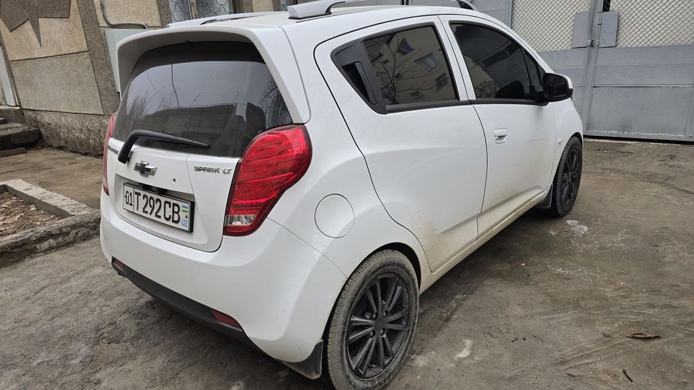 Spark 2017 Год 4 Автомат Одни руки в идеальном состоянии