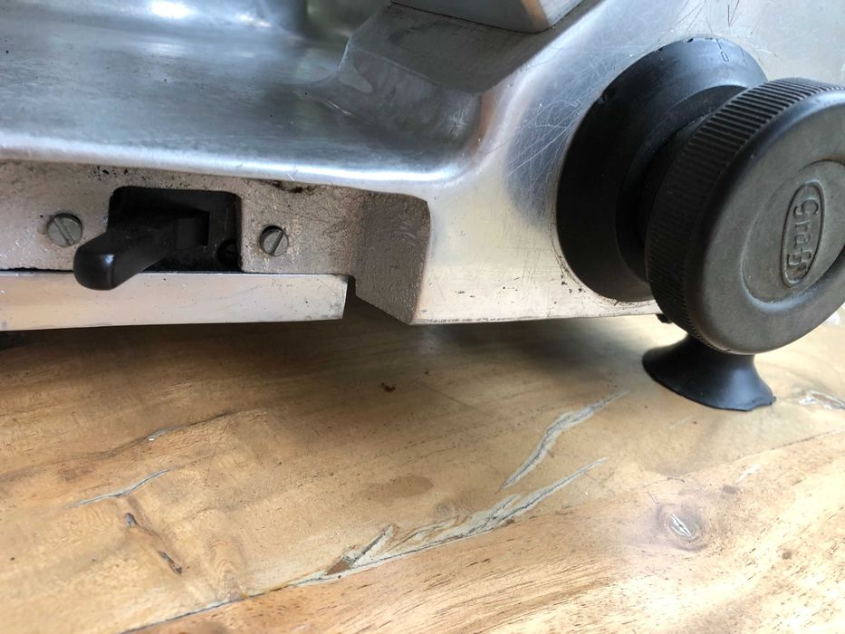 Професионална резачка за месо/колбаси Graef