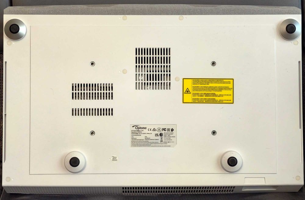 Proiector laser UST - Optoma CinemaX P2