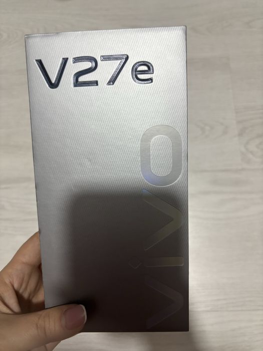 Продам Vivo v27e