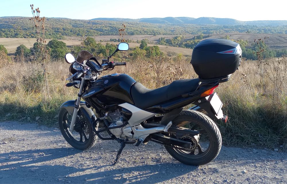 Yamaha YBR 250 – 2011 – înmatriculată – ITP 2027 – multiple accesorii
