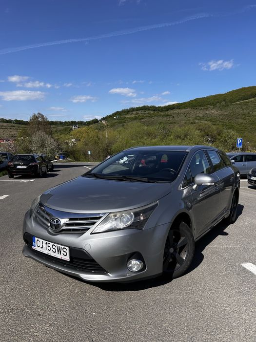 Toyota  Avensis 2.0