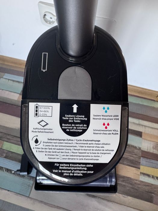 Aspirator fara fir cu spalare Shark Hydrovac Cordless