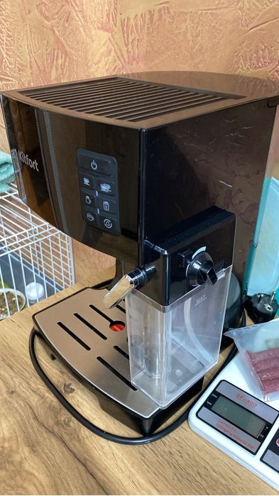 Продам кофеварку срочно!!!