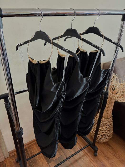 Елегантна рокля в черен цвят