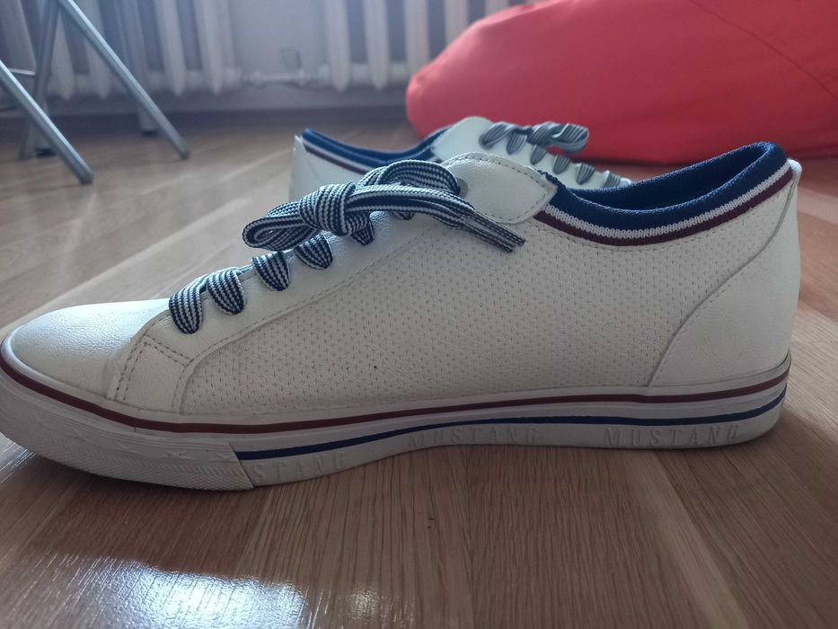 Мъжки Кецове/Маратонки Mustang №42