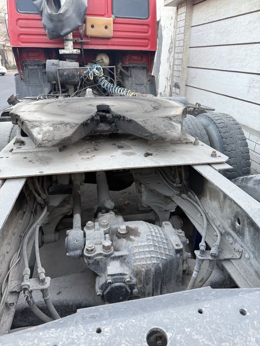 Kamaz tigach 1989 yil xolati yaxshi 3-4 oysan beri turbti yurb rurgan