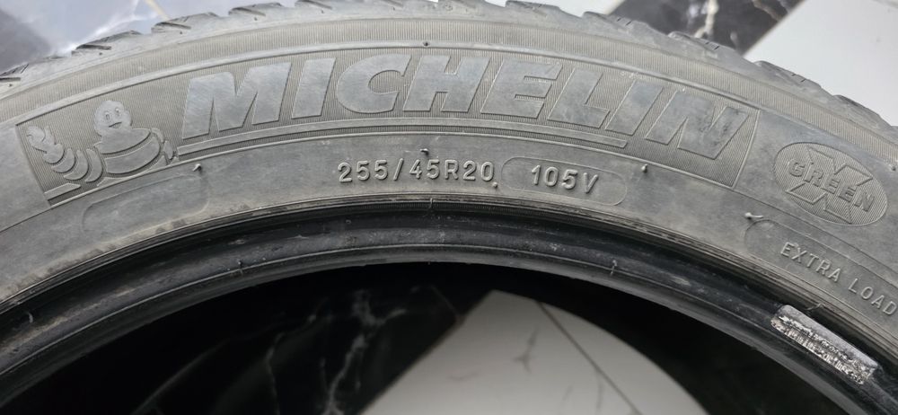 Шины липучка 255/45/R20