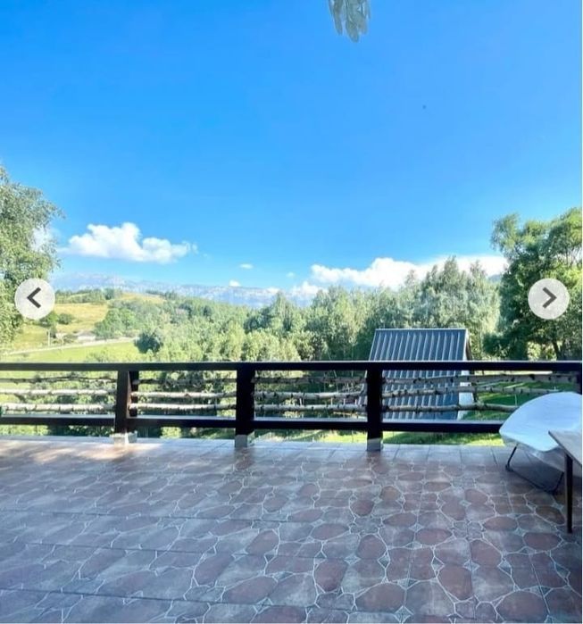 Vand vila moderna +vila la rosu (4.100 metri de teren si padure de mesteacan)
