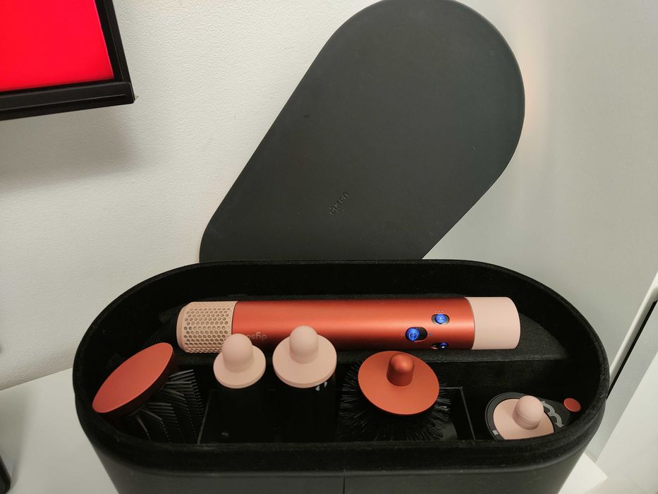 Vând dyson airwrap! Predare în Constanța sau imprejurimi