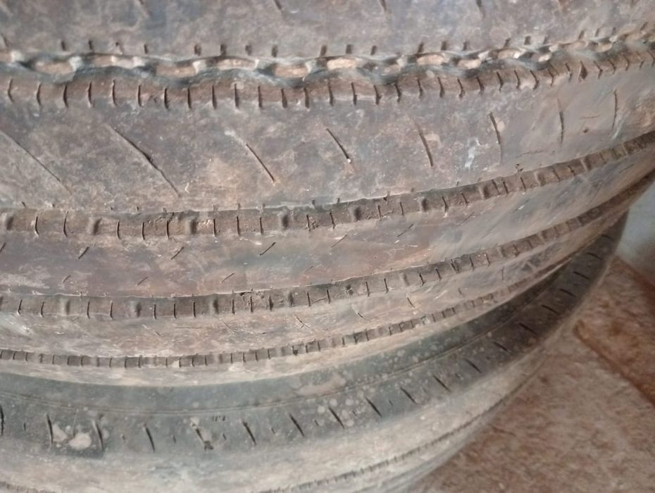 Шины для фуры и тралер