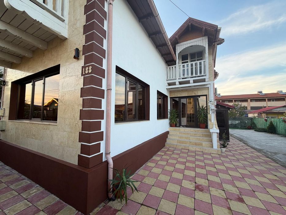 Vand casă/vila în 2Mai