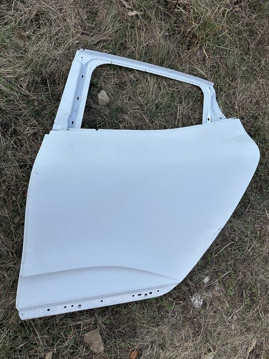 Ușă stânga spate renault clio 5.