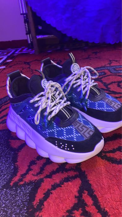 Versace chain reaction