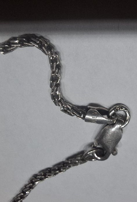 Сребърно ново синджирче с кръст