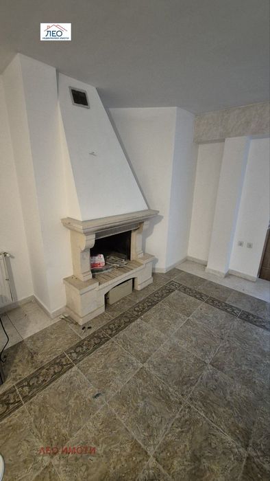 Склад в Габрово, област-гр.Севлиево площ 1892 цена 400000